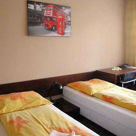 Hotel Bila Ruze Brno Luaran gambar