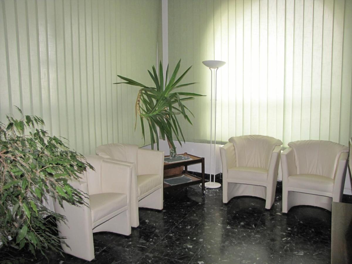 Hotel Bila Ruze Brno Luaran gambar