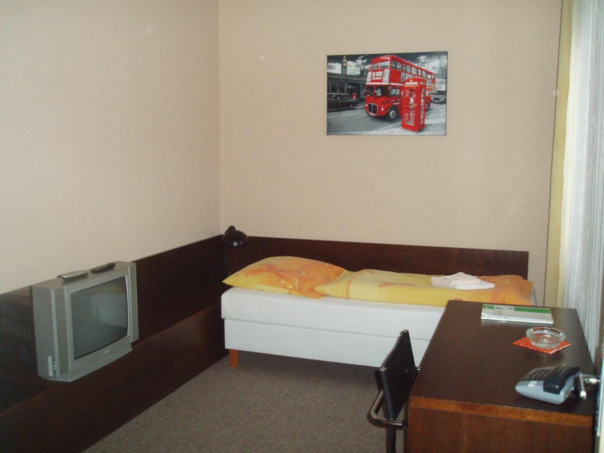 Hotel Bila Ruze Brno Luaran gambar