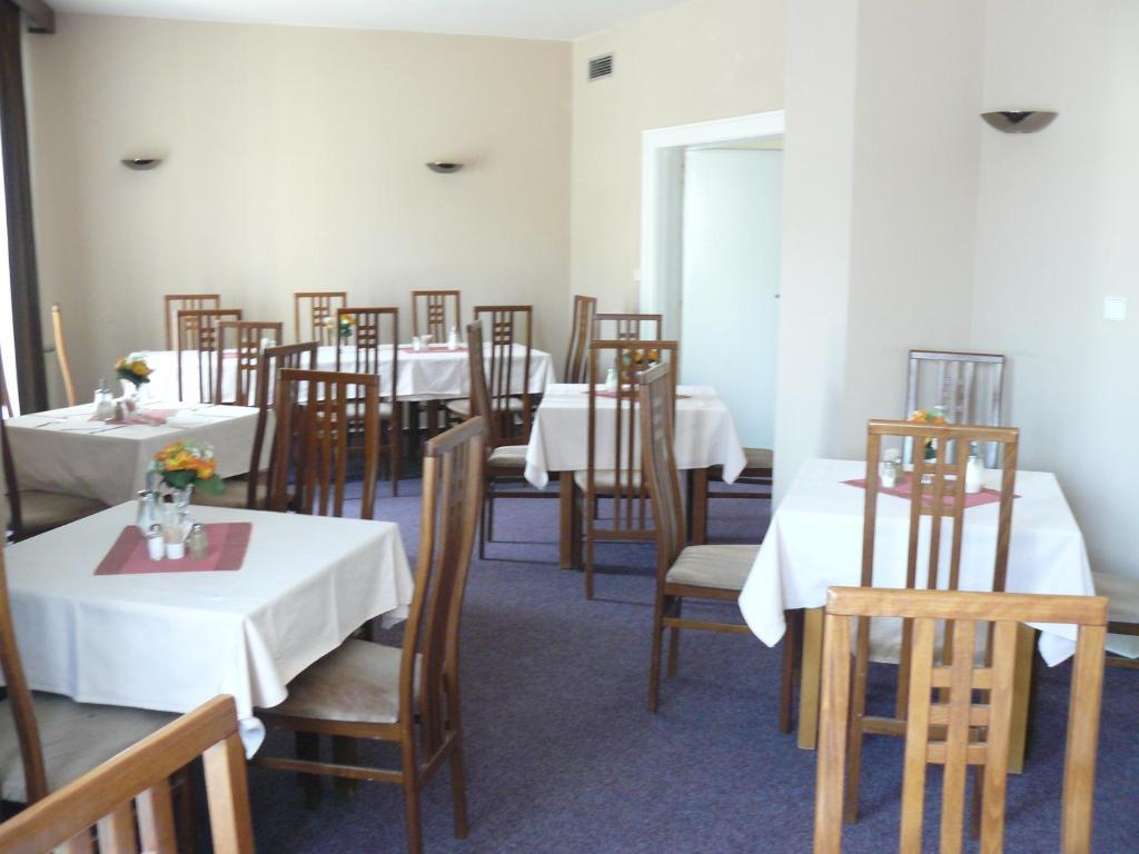 Hotel Bila Ruze Brno Luaran gambar