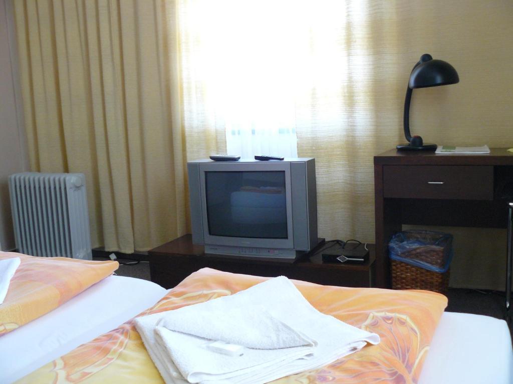 Hotel Bila Ruze Brno Luaran gambar